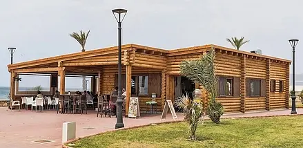 Construction d'un ravissant restaurant en bois massif situé à Almera en Espagne "El Galeon"