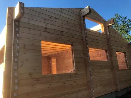 Maison en bois 2023